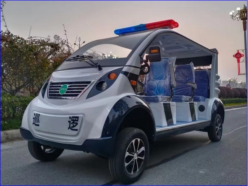 6座敞开（kāi）式（shì）巡逻车